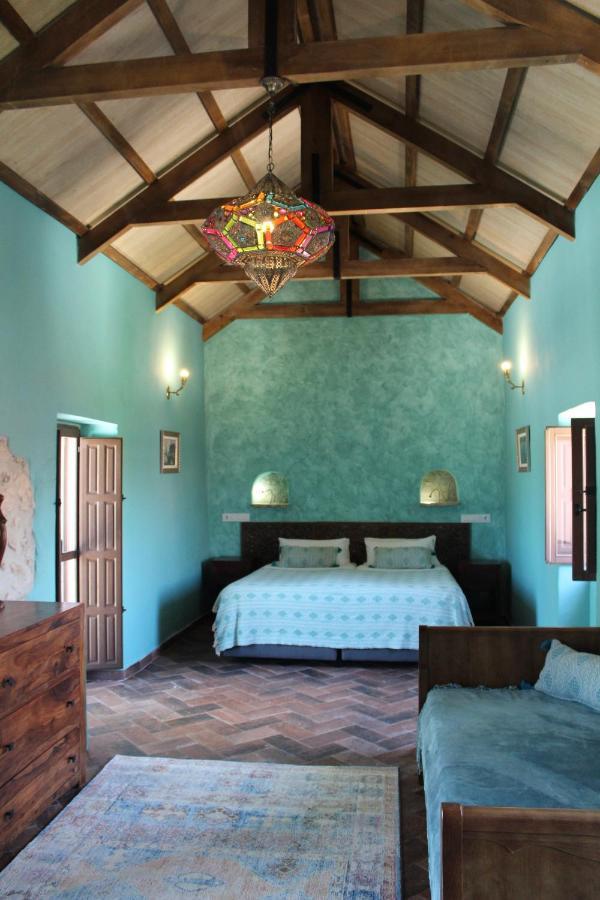 Room In Villa - Beautiful Accommodation At The Heart Of Andalusia Puente Genil Kültér fotó